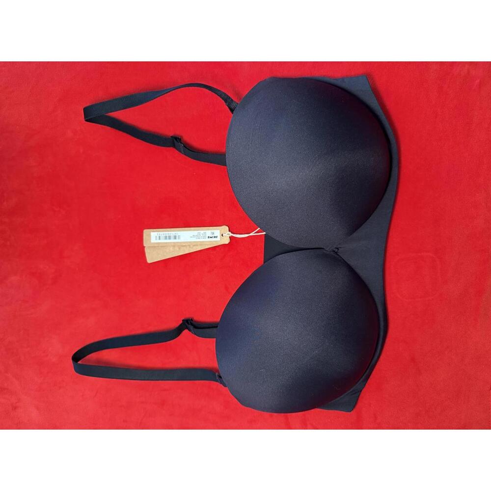 SKIMS Black Molded T-Shirt Bra